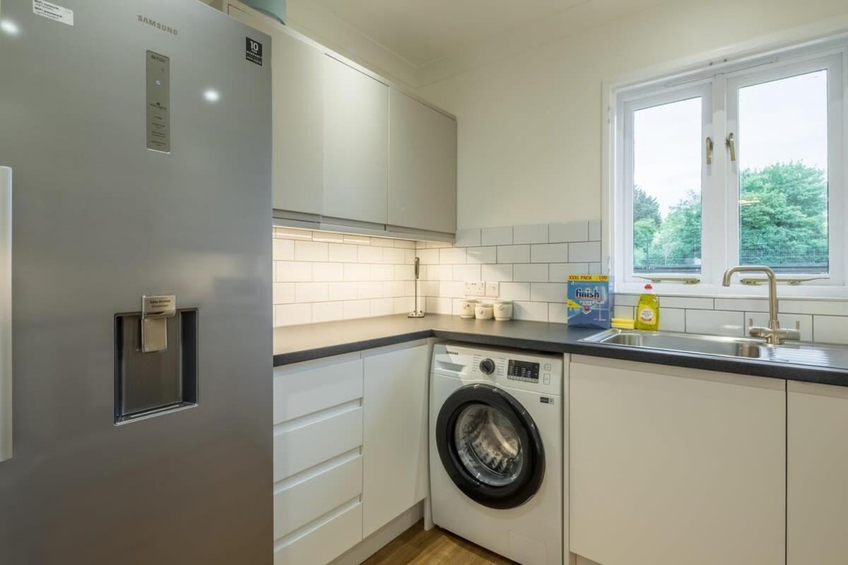 Lovely 1 Bed Apartment With Free Parking & Garden Кембридж Экстерьер фото