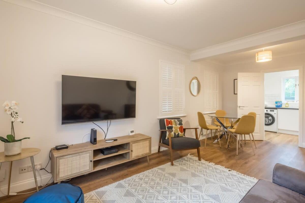 Lovely 1 Bed Apartment With Free Parking & Garden Кембридж Экстерьер фото