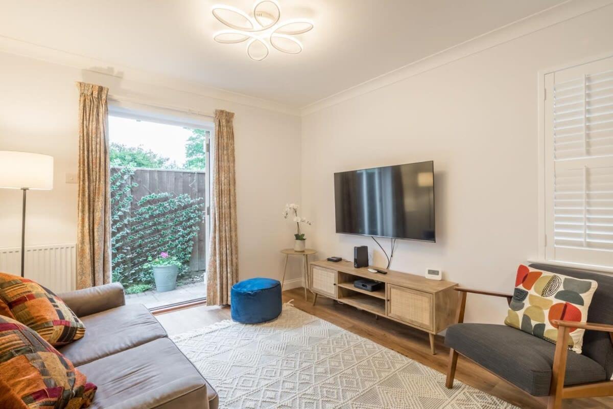 Lovely 1 Bed Apartment With Free Parking & Garden Кембридж Экстерьер фото